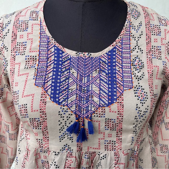 NWOT Embroidered Boho Peplum Top - Picture 3 of 6